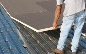 benefits of insulating Sgeir Iosal flat roofing